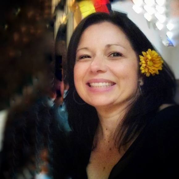 Welcome to my closet!! 💐 I’m so glad you’re here!! 🥰💕👏Please keep reading😘 - Picture 5 of 15